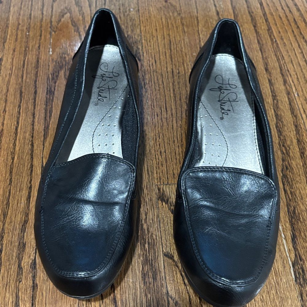 Life Stride Black  Flats size 11